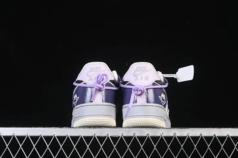 All categories Nk Air Force 1 Air Force series Nk Air Force 1 Low Air Force low-top Nike Air Force 1'07 Low "Pixel Cloud Tracking" Hand-painted graffiti Pixel cloud tracking Air Force 1 low-top casual sports sneakers CJ0304-106